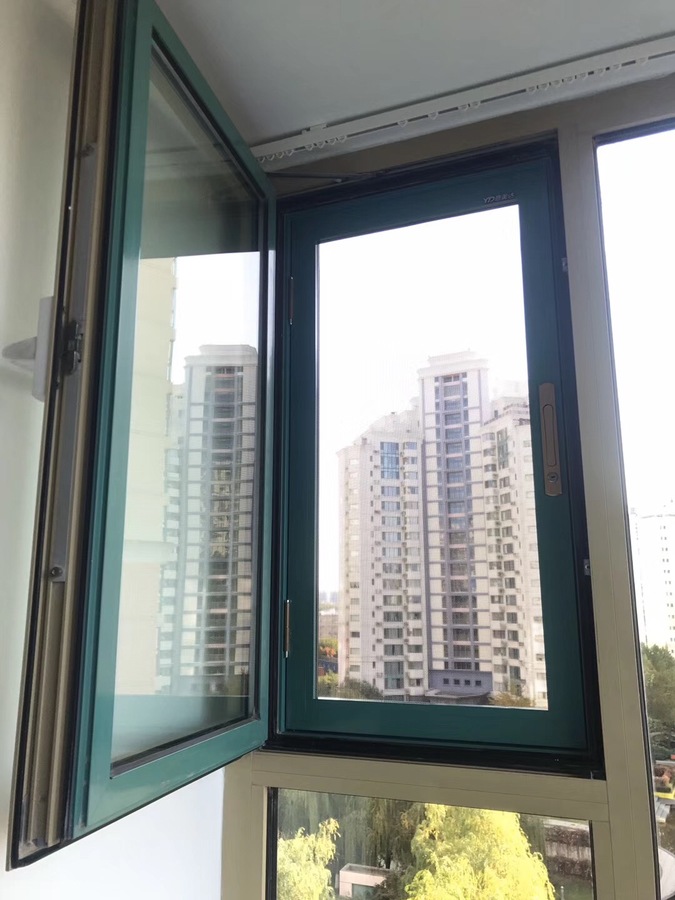 金刚网防盗纱窗图片